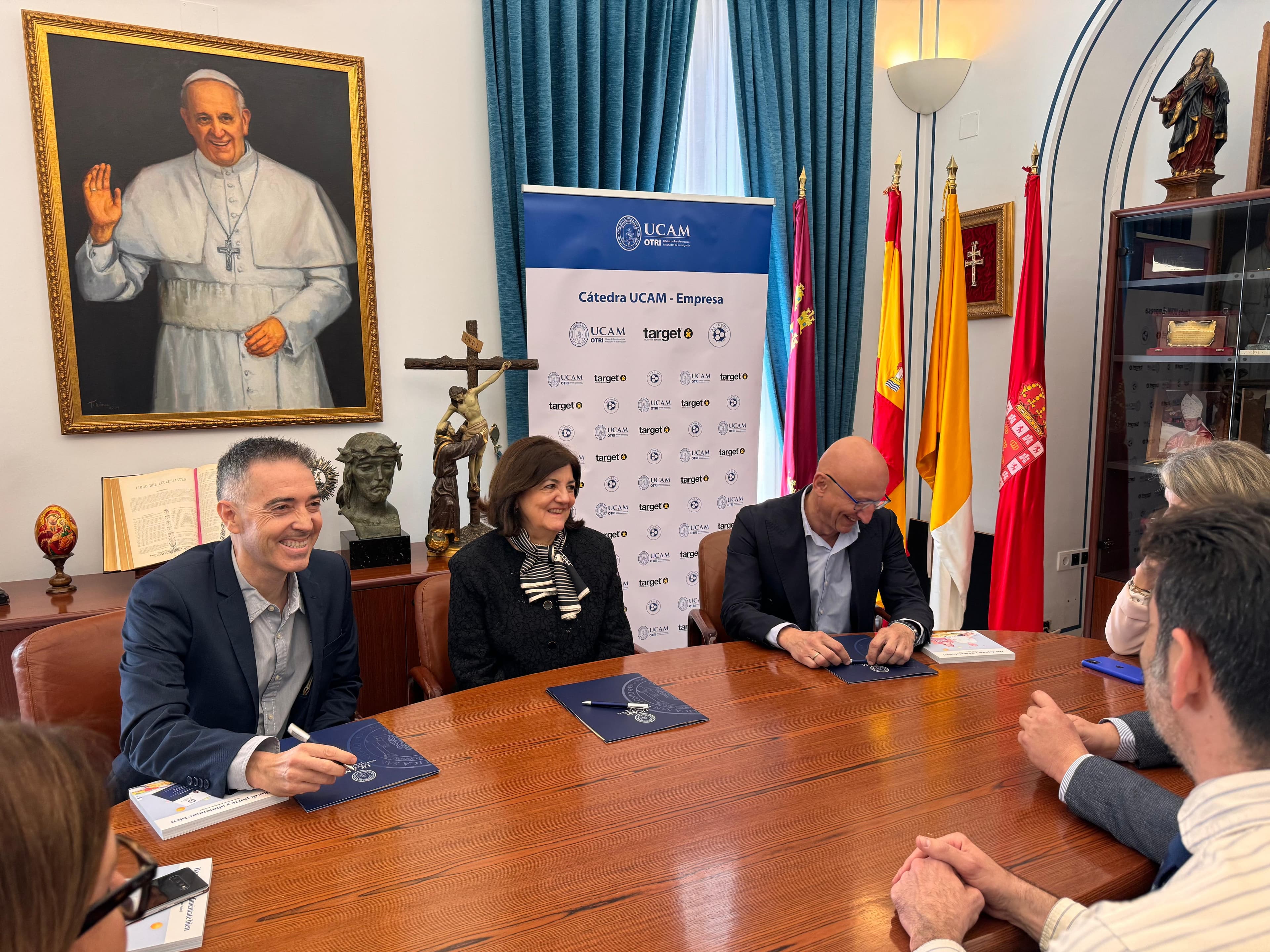 Firma de la Cátedra de IA UCAM